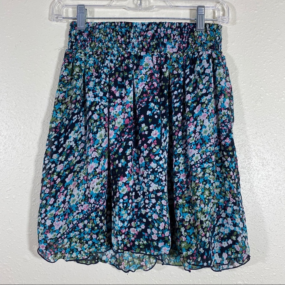 Small Floral Full Mini Skirt Elastic waistband